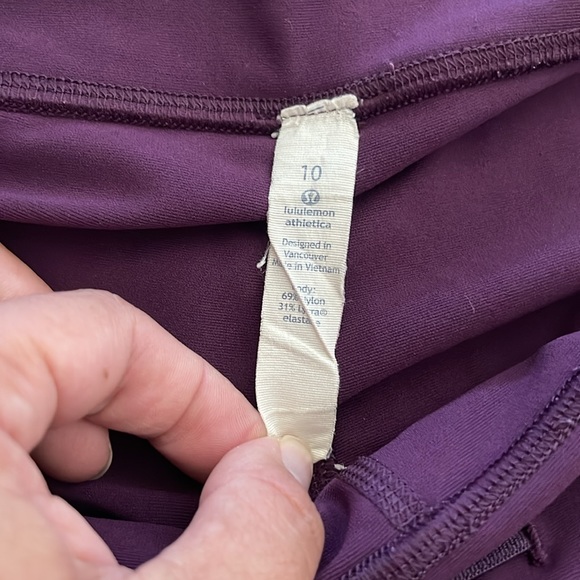 Lululemon workout pants, Size 10 - Picture 7 of 7